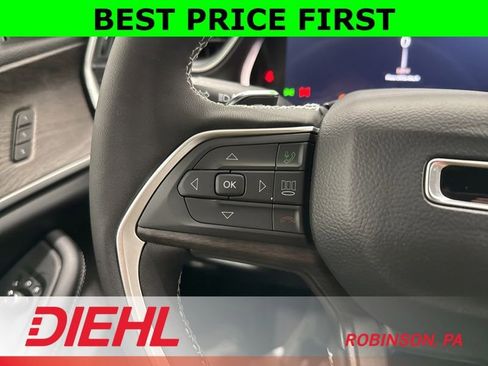 New 2025 Jeep Grand Cherokee Limited w/ Black Appearance Package AWD/4WD image 27