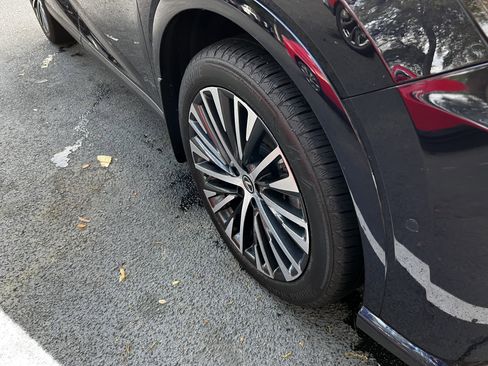 Used 2024 Lexus RX 350 Premium Plus w/ Convenience Package image 11