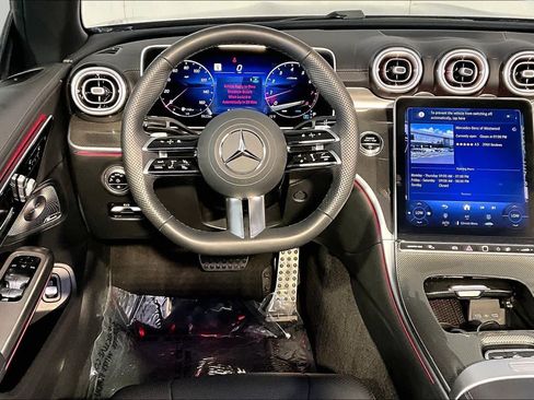Used 2025 Mercedes-Benz CLE 300 4MATIC Cabriolet image 6