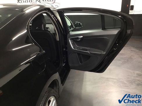 Used 2014 Volvo S60 T5 image 34