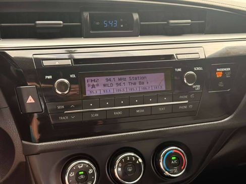 Used 2014 Toyota Corolla L FWD image 20