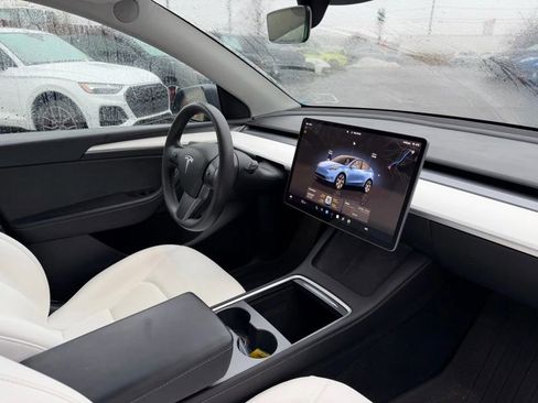 Used 2023 Tesla Model Y 2WD image 15