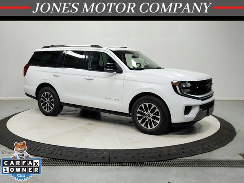 Used 2025 Ford Expedition Platinum AWD/4WD image 1