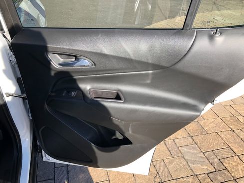 Used 2020 Chevrolet Equinox LT image 23