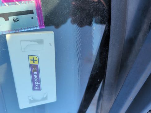 Used 2015 Ford F150 Platinum w/ Technology Package image 10