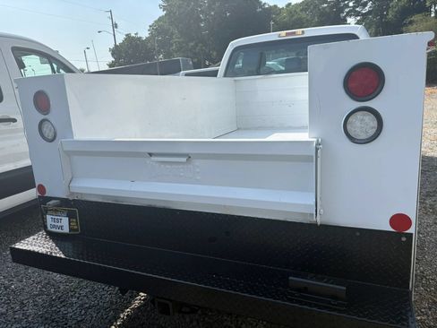 Used 2016 Ford F250 XL RWD image 2