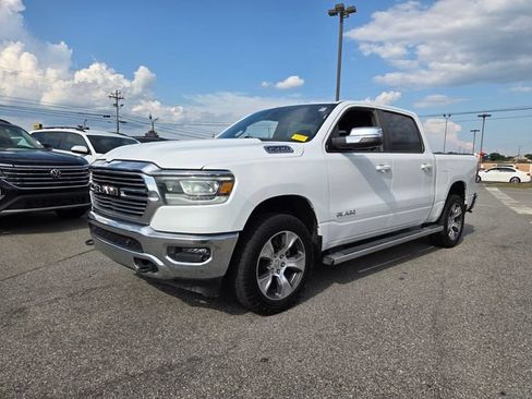Used 2023 RAM 1500 Laramie AWD/4WD image 3