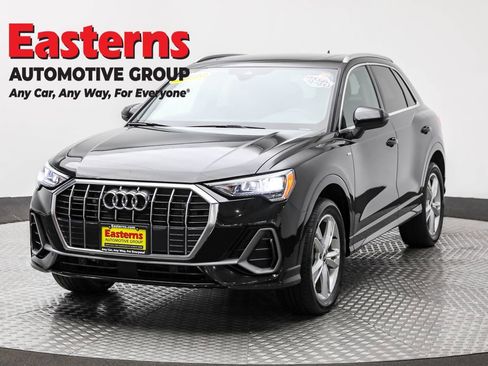 Used 2022 Audi Q3 2.0T Premium w/ Convenience Package image 1