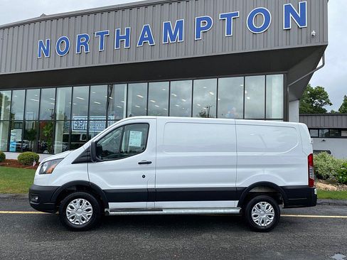 Used 2025 Ford Transit 250 Low Roof w/ Exterior Upgrade Package RWD image 4