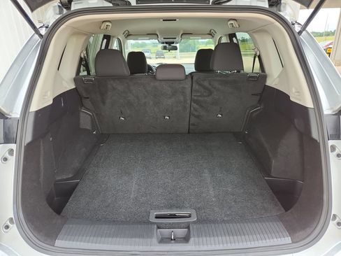 Used 2024 Nissan Rogue S FWD image 14
