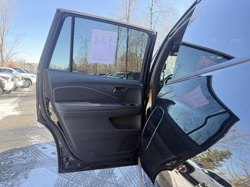 Used 2023 Honda Passport EX-L image 29