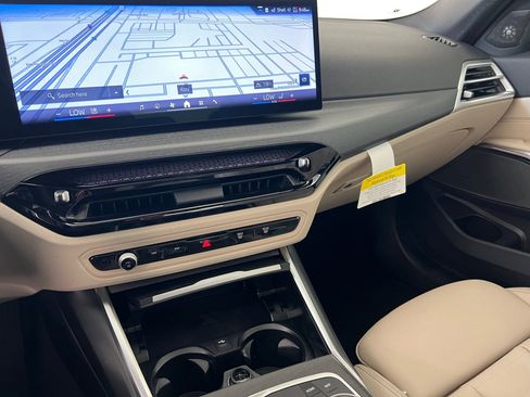 Used 2026 BMW 330i xDrive Sedan w/ Premium Package AWD/4WD image 28