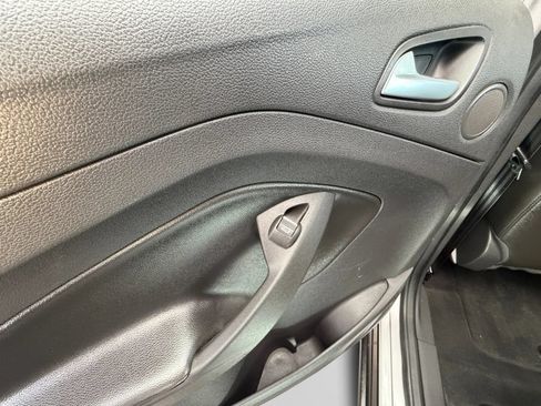 Used 2013 Ford C-MAX SEL FWD image 15