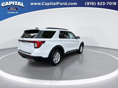 Certified 2025 Ford Explorer Active w/ Active Comfort Package RWD image 8