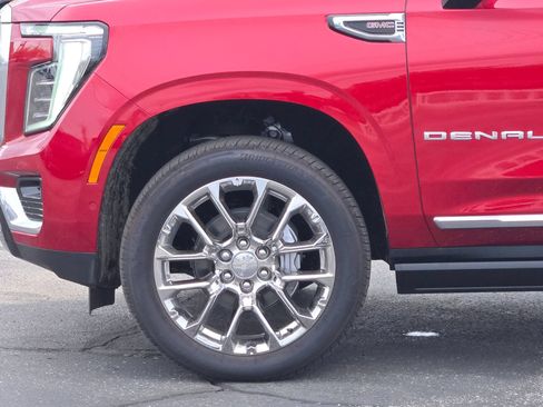New 2026 GMC Yukon XL Denali w/ Sun & Power Step Package AWD/4WD image 32