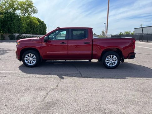 Used 2020 Chevrolet Silverado 1500 Custom w/ Custom Value Package image 5