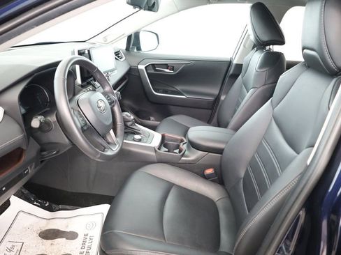 Used 2021 Toyota RAV4 Limited image 20