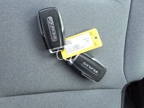 Used 2021 RAM 1500 Big Horn image 23