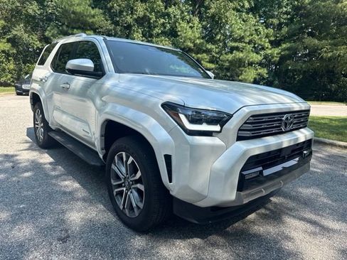 Used 2026 Toyota 4Runner Limited AWD/4WD image 9