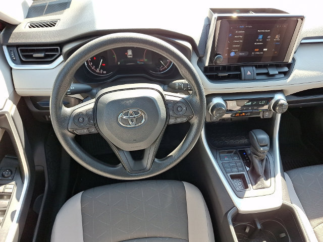 Used 2025 Toyota RAV4 XLE AWD/4WD image 13
