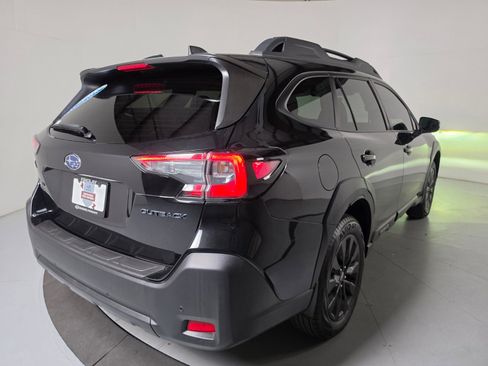 Certified 2025 Subaru Outback Onyx Edition image 5