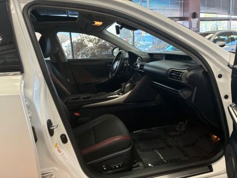 Used 2018 Lexus IS 300 image 28