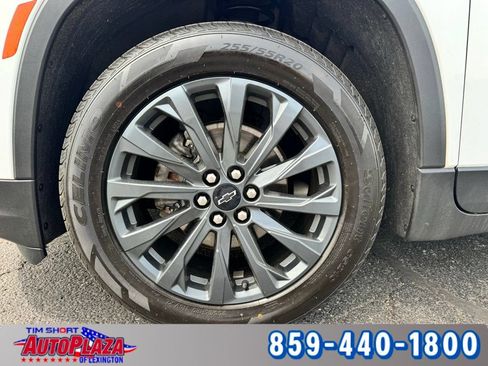 Used 2023 Chevrolet Traverse RS AWD/4WD image 6
