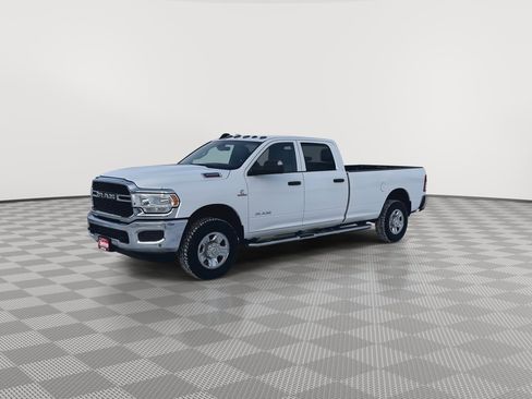 Used 2022 RAM 3500 Tradesman w/ Chrome Appearance Group image 34