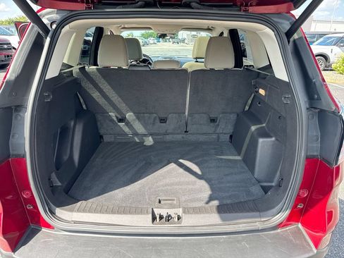 Used 2017 Ford Escape SE w/ Equipment Group 201A FWD image 25