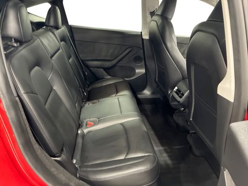 Certified 2023 Tesla Model Y Long Range AWD/4WD image 11