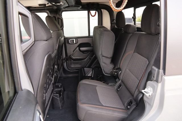 Used 2021 Jeep Gladiator Mojave AWD/4WD image 9