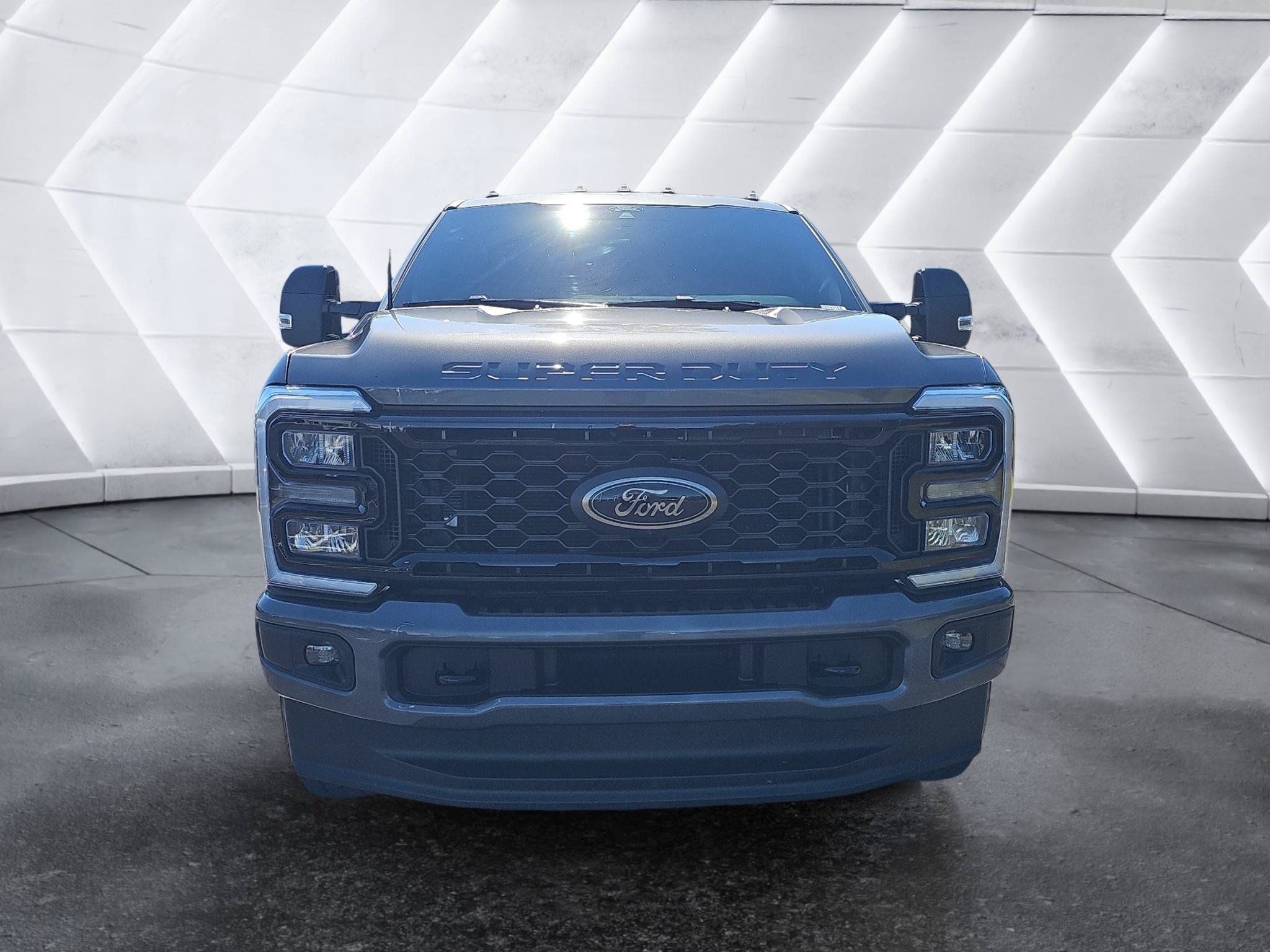 Used 2026 Ford F250 Lariat w/ Black Appearance Package AWD/4WD image 2