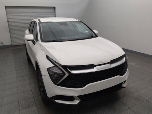 Used 2023 Kia Sportage LX AWD/4WD image 14
