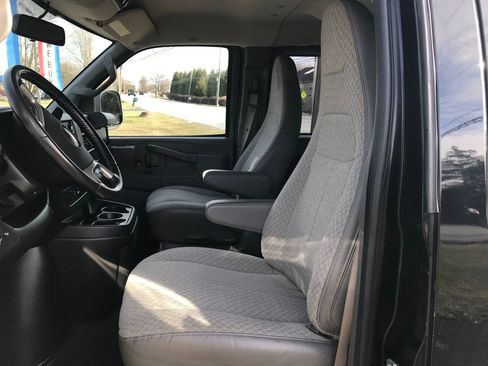 Used 2017 Chevrolet Express 3500 LT w/ LT Preferred Equipment Group image 2