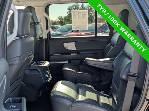 Certified 2025 Ford Expedition Active image 18