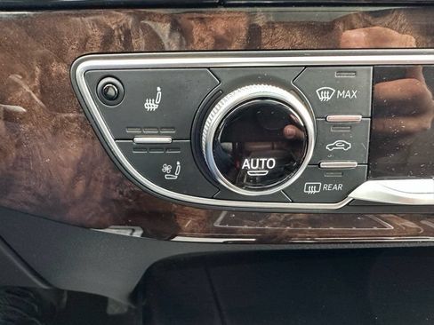 Used 2017 Audi Q7 3.0T Premium Plus w/ Premium Plus Package AWD/4WD image 27