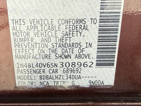 Used 2025 Nissan Altima 2.5 SV FWD image 34