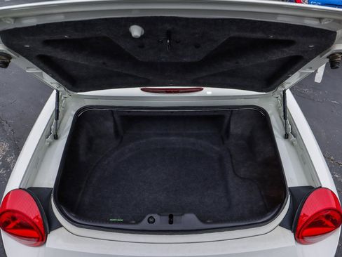 Used 2002 Ford Thunderbird image 13