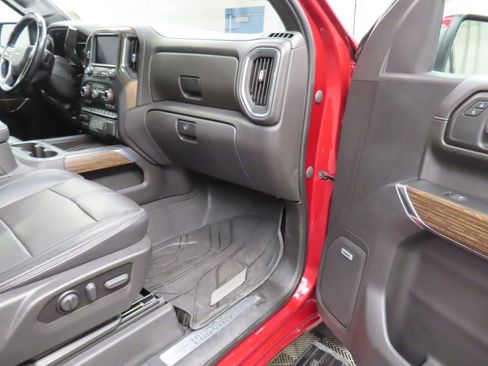 Used 2022 Chevrolet Silverado 1500 High Country w/ Technology Package image 40