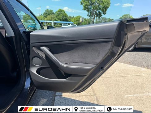Used 2023 Tesla Model 3 Standard Range RWD image 19