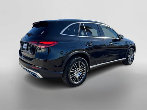Certified 2025 Mercedes-Benz GLC 300 image 5