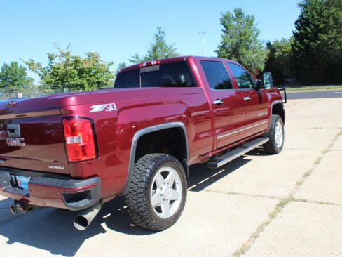 Used 2015 GMC Sierra 2500 Denali w/ Duramax Plus Package image 8