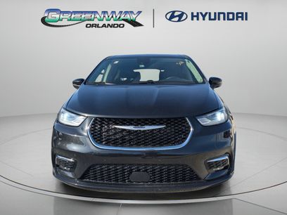 Used 2023 Chrysler Pacifica Touring-L