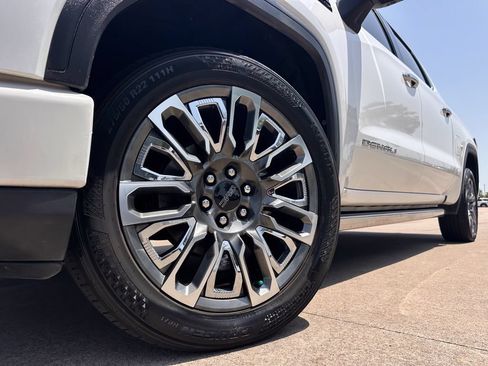 Used 2023 GMC Sierra 1500 Denali Ultimate AWD/4WD image 9