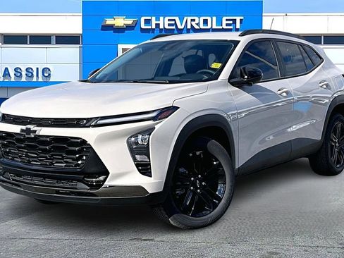 New 2026 Chevrolet Trax ACTIV image 2