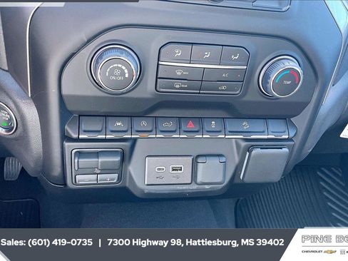 New 2026 Chevrolet Silverado 1500 Custom Trail Boss w/ LPO, Dark Essentials Package AWD/4WD image 24