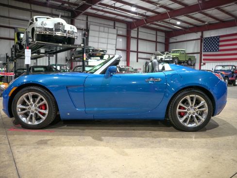 Used 2009 Saturn Sky Hydro Blue RWD image 4
