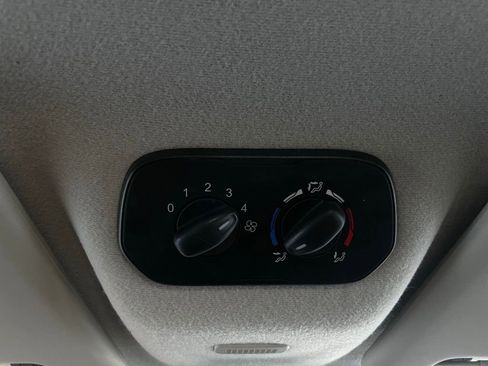 Used 2017 Ford Transit 150 XL image 30