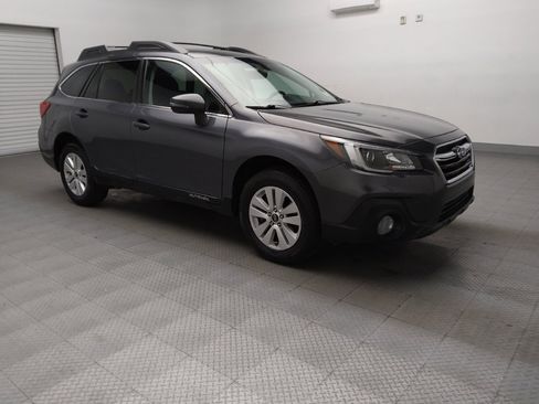 Used 2018 Subaru Outback 2.5i Premium image 13