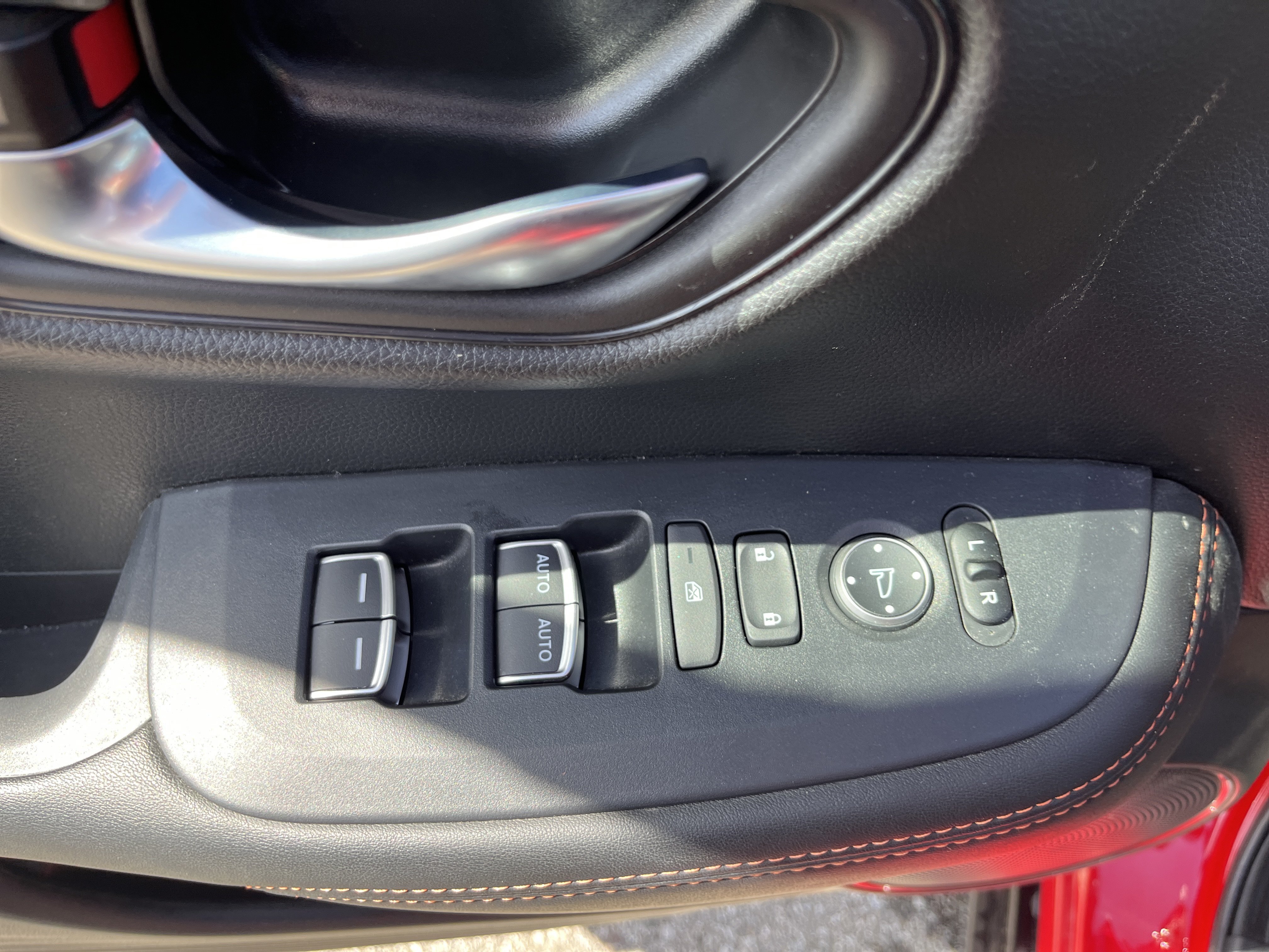 Used 2025 Honda HR-V Sport image 19